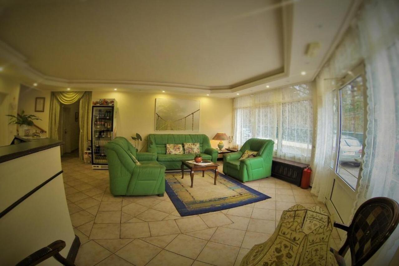 B&B Villa Evandjelina Sremska Kamenica Dış mekan fotoğraf