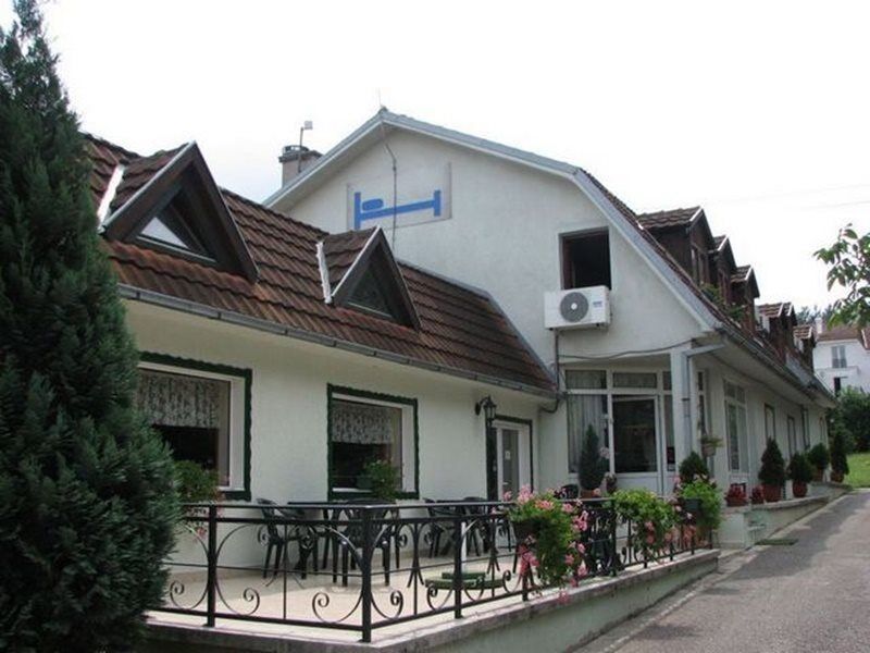 B&B Villa Evandjelina Sremska Kamenica Dış mekan fotoğraf