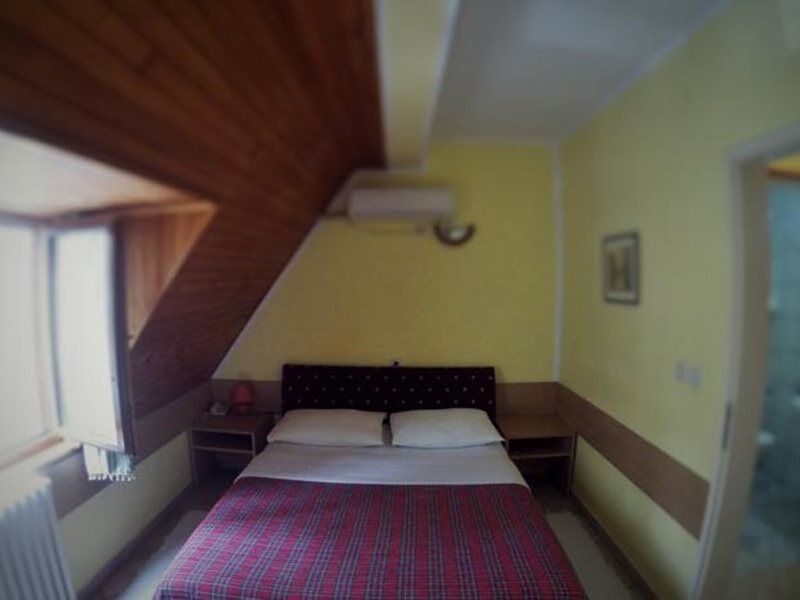 B&B Villa Evandjelina Sremska Kamenica Dış mekan fotoğraf