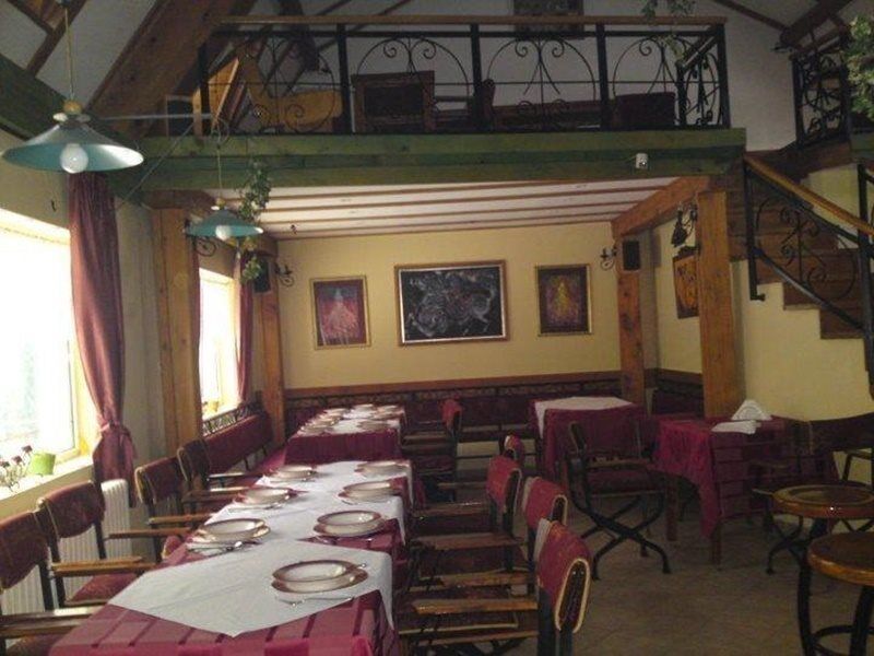 B&B Villa Evandjelina Sremska Kamenica Dış mekan fotoğraf
